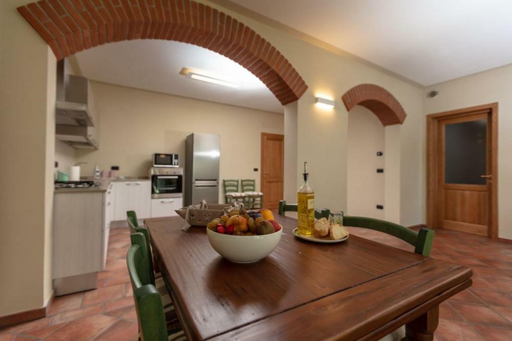 Podere Saranna Пеша Екстериор снимка