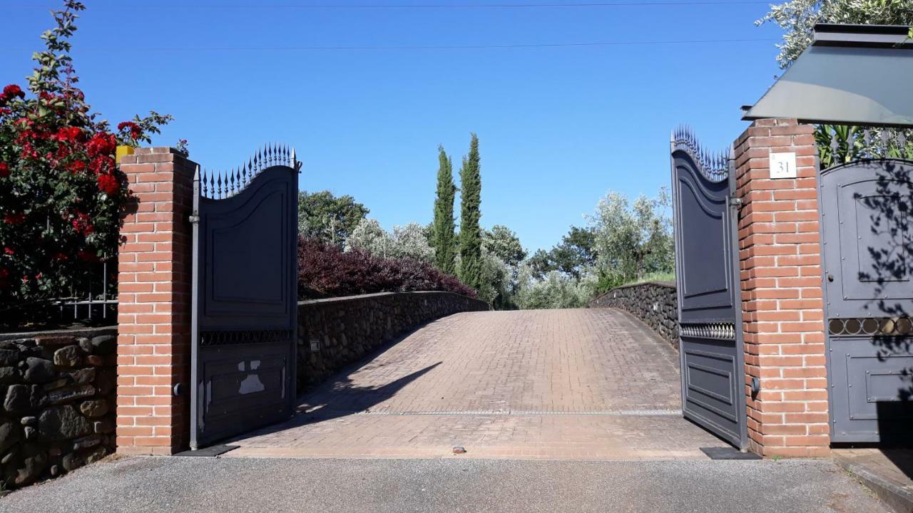 Podere Saranna Пеша Екстериор снимка